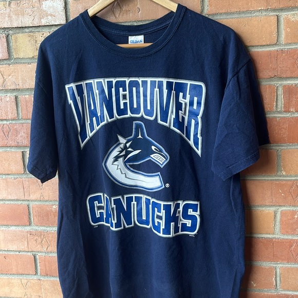 Vintage Vancouver Canucks T-Shirt / NHL / Large / 2000s - Picture 2 of 6
